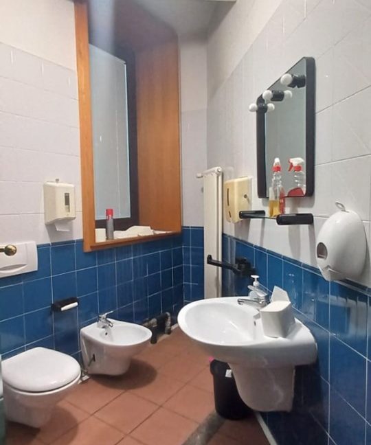 643265